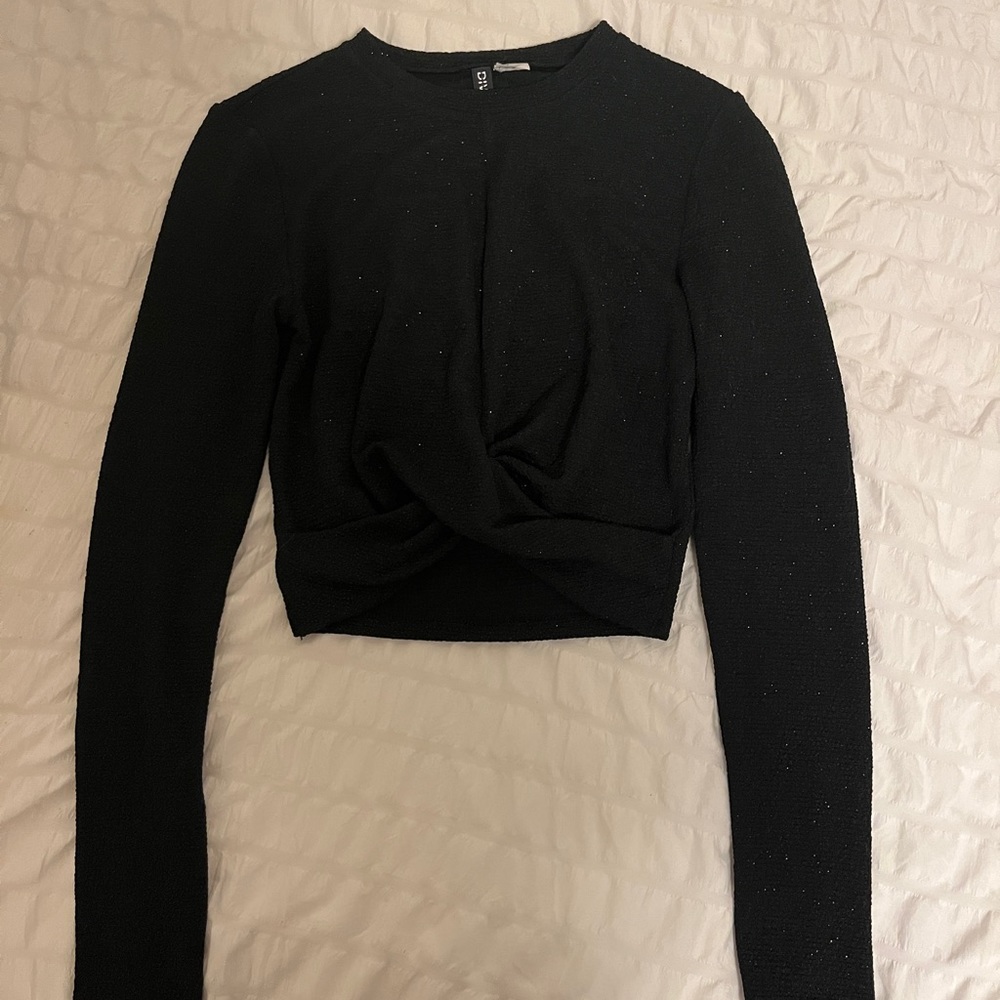 Divided sparkle top